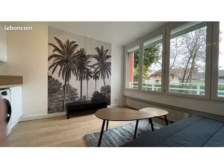 studio meublé disponible immédiatement