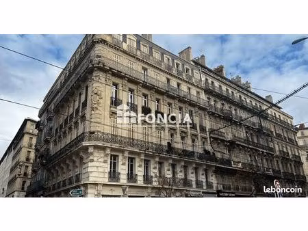 marseille 13001 - vieux port - appartement t4 de 107m2 balcon ascenseur