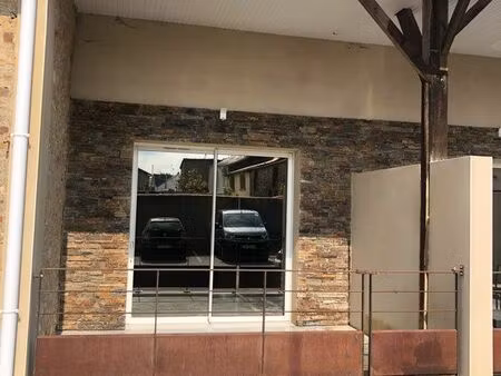 duplex quartier sacré cœur avec parking privé