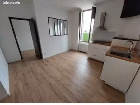 t2 savigneux 1er étage