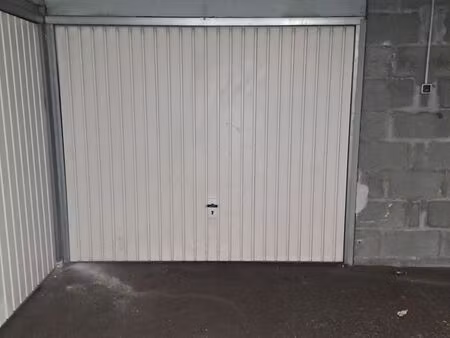 quartier mellinet garage fermé et sécurisé