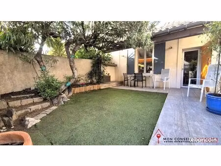 maison de ville rénovée avec jardin et patio