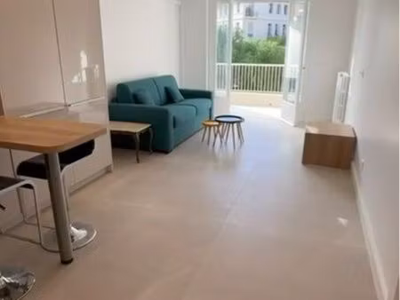 appartement rénové au coeur du carré d’or de nice