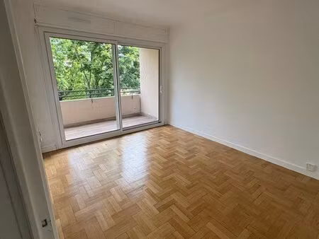 loue t2 très lumineux lyon 5ème