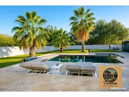 villa contemporaine 5 pièces - 154 m² - terrain 949 m² - garage - piscine