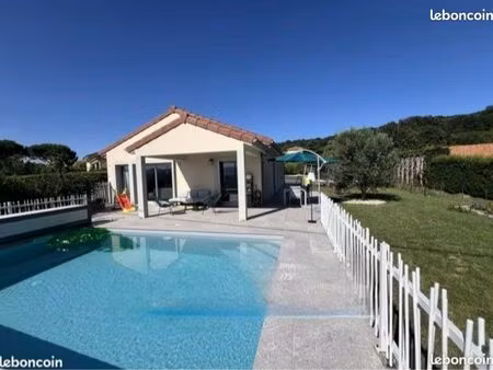 belle villa moderne climatisée 120m2 avec piscine