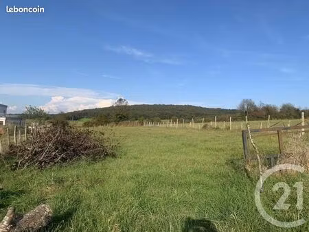 terrain 2 561 m² andelarrot