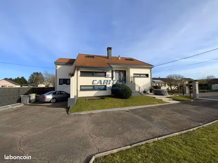 maison 10 pièces 230 m²