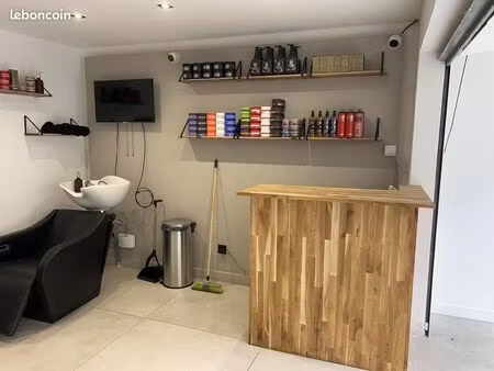 local a louer coiffeur