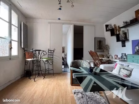 studio 2 pièces 49 m²