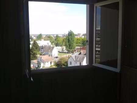 location appartement 3 pièces 65 m² à fleury-les-aubrais (45400)