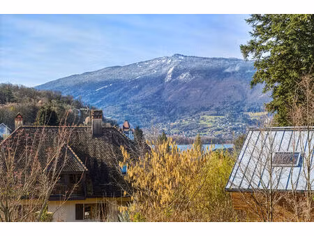 très bel appartement situé à menthon saint bernard