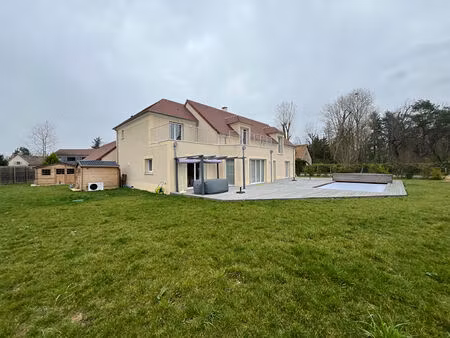 très belle maison contemporaine avec piscine chauffée grosrouvre 10 pièces 270 m2