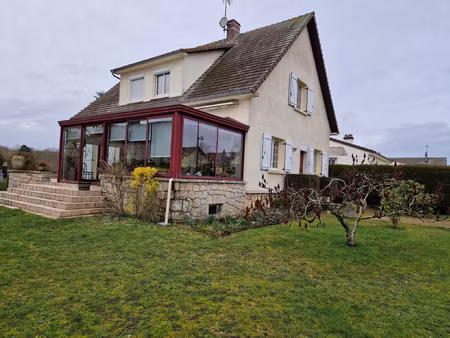 maison traditionnelle de 215 m2 avec sous-sol total