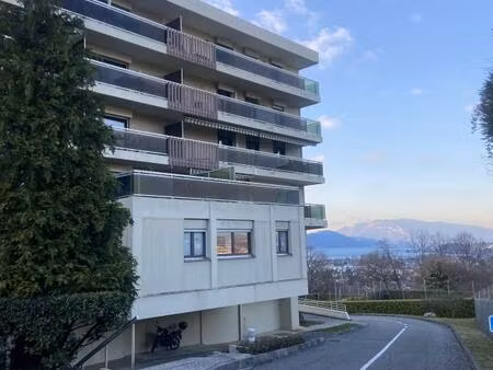 t2 meuble - 13 montee de la reine victoria