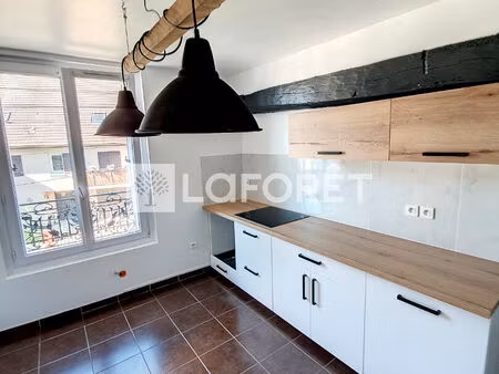 nogent-sur-oise - maison de ville de 3 pièces proche centre ville de 55m2