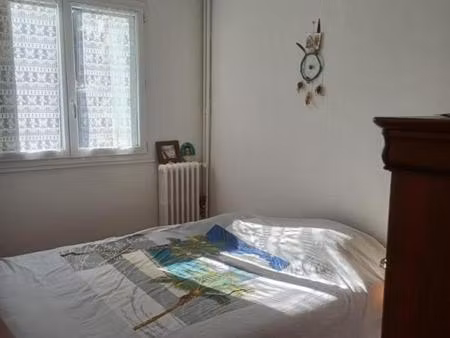 location appartement 4 pièces 70 m² à bourgoin-jallieu (38300)
