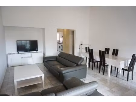 location appartement 3 pièces 66 m² à marseille 8 (13008)