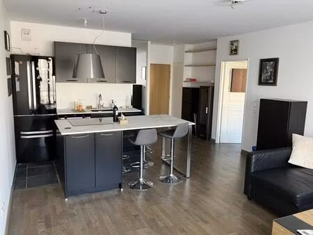 location appartement 2 pièces 52 m² à puteaux (92800)