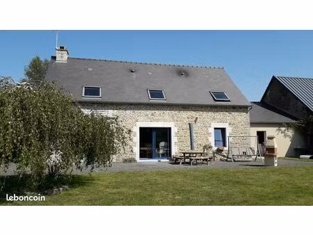 maison individuelle en pierre entièrement remaniée en 2006 dans un cadre verdoyant de 4000