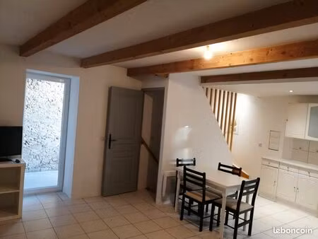 maison de village avec terrasse et garage