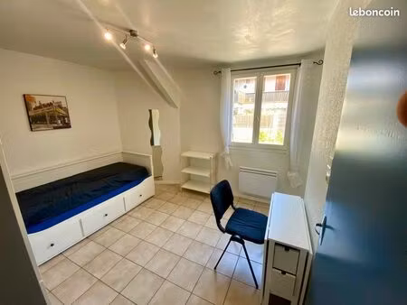 studio meublé eau comprise