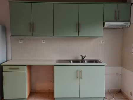 maison à louer à realcamp