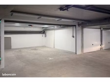 garage double avec 2 bornes de charge 22kva