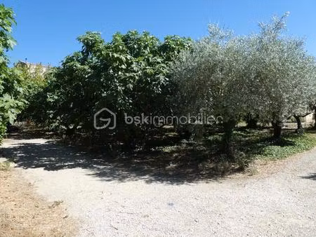 lotissement de 861 m² à caromb