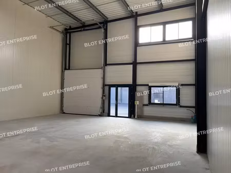 à vendre / à louer - local d'activités - theix - 125 m²