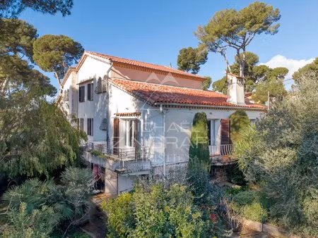 élégante villa avec jardin bucolique au cap d’antibes - mzicp974