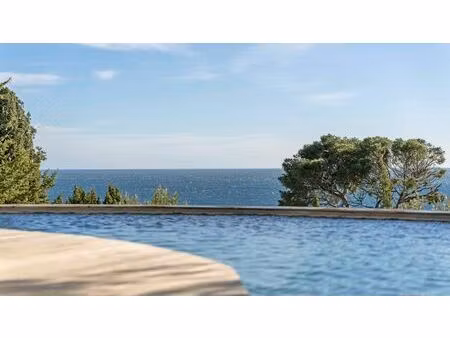 vente villa de luxe les issambres 6 pièces 230 m² <meta name="description" content="exclus