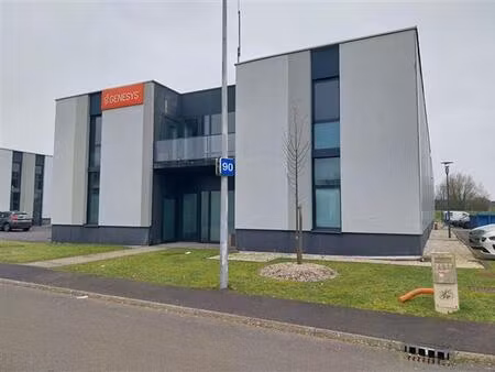 location bureau guipavas 397 m²