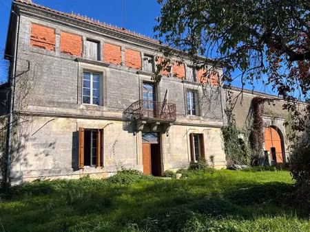 vente maison 5 pièces 177 m² à ecuras (16220)  98 280 €