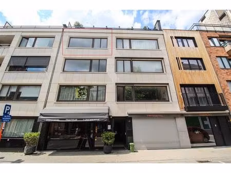 appartement te huur in sint-niklaas met 2 slaapkamers