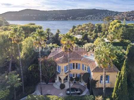 saint-jean-cap-ferrat — une propriété d’exception à deux pas de la plage