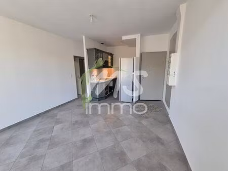 app. f3 bis - 56 m² - tallard