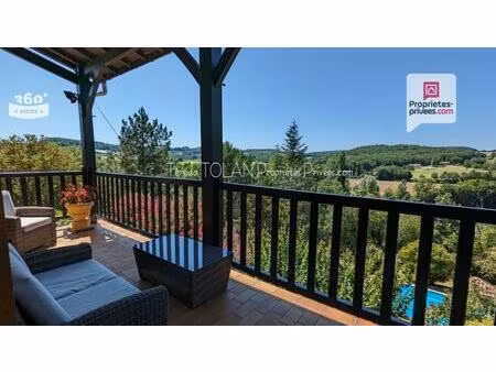 maison de plain-pied avec piscine et vue panoramique - 6 pièces  4 chambres  double garage