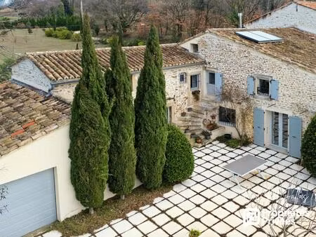 mas d'exception 300 m² en provence -élégance  confort et sérénité