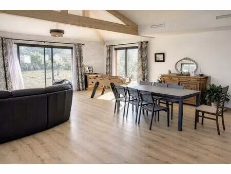 maison idéale pour une vie de famille : plain-pied récent  grande pièce de vie lumineuse d