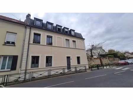 immeuble pontoise 11 pièces - 201 91m²