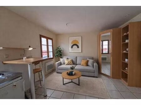 studio cosy au coeur du village