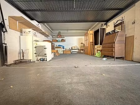 vente local commercial 26m2 marseille 8eme (13008) - 45000 € - surface privée