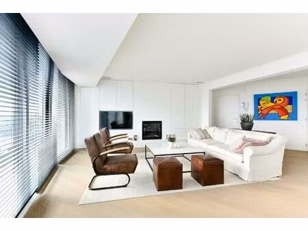 appartement te koop in knokke-heist met 3 slaapkamers