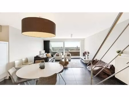 appartement te koop in knokke-heist met 3 slaapkamers