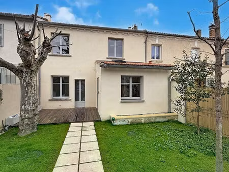 maison avignon 90 m2   2 chambres et un bureau  garage et jardin.