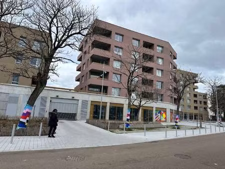 location garage box et parking à nantes bottière - chénaie (44000) : à louer / 14m² nantes