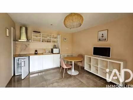 location appartement t1 meublé à bagnols-sur-cèze (30200) : à louer t1 meublé / 22m² bagno