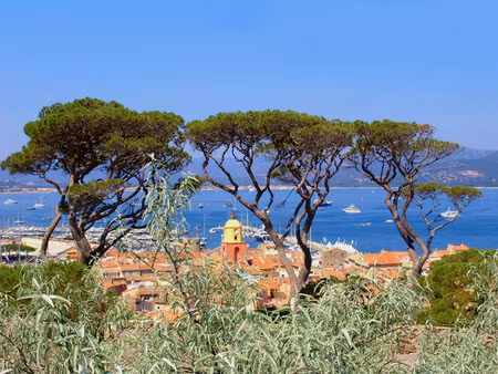 location local commercial