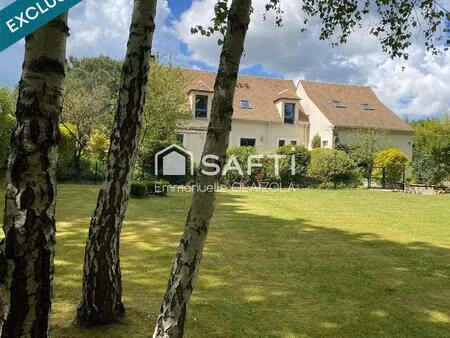 300 m2 au sol  aucun travaux ni vis à vis  studio déjà aménagé  2038 m2  piscinable 